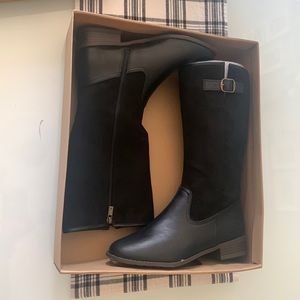 black ug-willa Lucky Brand boots !!